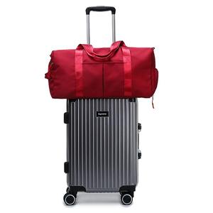 Vente en gros de sacs polochons de voyage étanches pour sport, gym, toile et tissu pour femmes et hommes - Product Image 4