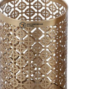 Portavelas Decorativo de Resina Dorada, Hecho a Mano, Duradero, Ecológico, en Forma de Pilar, Geométrico, con Diseño Calado, para Navidad - Product Image 5