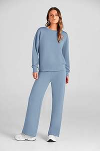 Femmes hiver Streetwear survêtement deux pièces couleur unie sweat à capuche pantalon ensemble taille élastique pantalon court de haute qualité - Product Image 3