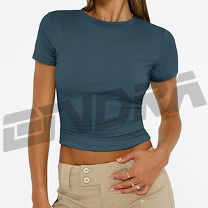 Camiseta de manga corta para mujer con diseño calado, transpirable, de algodón, ajustada, informal, a la moda, para uso diario en verano. - Product Image 2