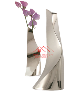 Jarrón de Metal con Diseño Curvo de Aluminio Pulido a Espejo, Jarrón de Metal de Diseño Personalizado en Oferta - Product Image 1