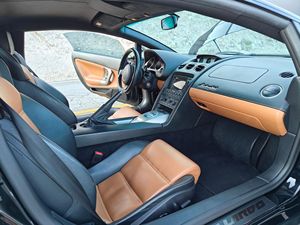 Offre exceptionnelle : Lamborghini Gallardo Coupé d'occasion 2006, propre et prête à être expédiée - Product Image 4