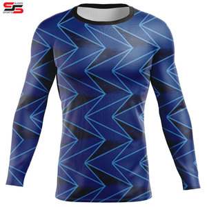 Protector de sarpullido para hombre ligero al por mayor a la venta, protector de sarpullido transpirable hecho en poliéster para hombre - Product Image 3