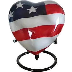 Urne funéraire souvenir en forme de cœur unique pour cendres humaines fabriquée à la main en laiton et gravée à la main à la maison - Product Image 1