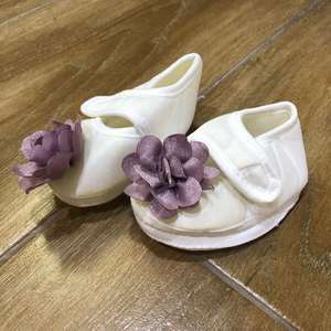 2020 nouvelle Collection élégant doré Satin bébé fille doux genou longueur fête Style vêtements belles fleurs décor pour le printemps - Product Image 2