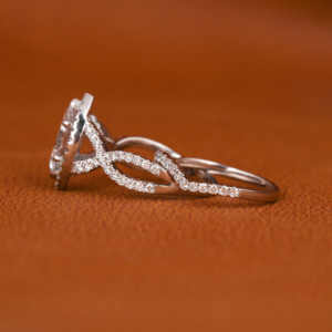 Anillo de compromiso de oro macizo de 18 quilates, estilo moderno, corte Marquesa, Diamante cultivado en laboratorio, racimo IGI certificado, anillos finos sin conflictos - Product Image 3