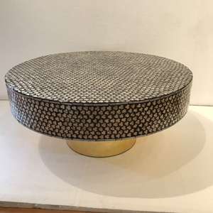 Mesa de Centro de Lujo Ecológica de Alta Calidad con Incrustaciones de Nácar, Diseño Moderno, Hecha en Vietnam - Product Image 3