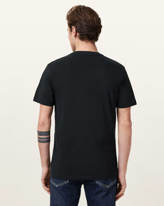 T-shirt à usage quotidien pour hommes Fournisseur de tenues de streetwear personnalisées fournissant des vêtements de mode confortables pour l'approvisionnement en gros en vrac - Product Image 4