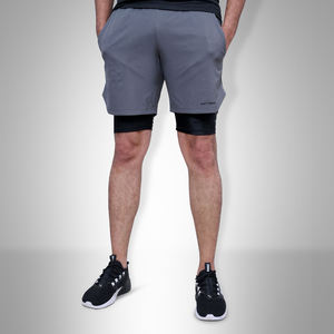 กางเกงขาสั้นออกกำลังกายผู้ชายขายดีประจำปี 2024 ทรงสปอร์ต ผ้าเนื้อเดียว ระบายอากาศ แห้งเร็ว ความยาวระดับเข่า ราคาขายส่ง - Product Image 1