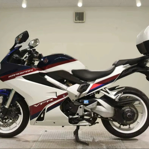 Nuovissima Honda <span class=keywords><strong>VFR</strong></span> <span class=keywords><strong>800</strong></span> 2025 - Acquista Moto Sportive - Product Image 1
