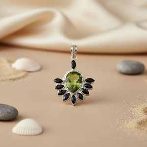 Colgante de Plata 925 con Baño de Rodio en Oro Rosa, con Peridoto y Ónix, Hecho a Mano, para Mujer - Product Image 1