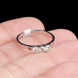 Anillo de cóctel de diseñador de boda de oro blanco de 14K con diamantes naturales preciosos para mayorista de joyería de mujer - Product Image 1