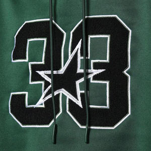 Sudaderas con capucha personalizadas para hombre con hombros caídos de gran tamaño con impresión de logotipo Ajuste cómodo diseñado para ropa de calle diaria y de viaje - Product Image 3