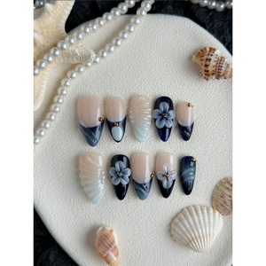 Sapphire Shore - Adhesivos Elegantes para Uñas con Diseño de Arte de Uñas para Mujer - Product Image 1