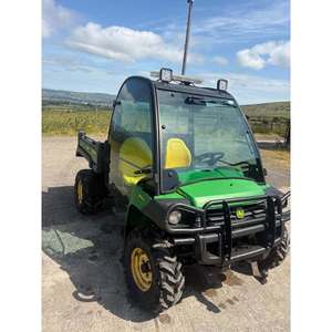 Veicolo utilitario John Deeree 855D di alta qualità progettato per il lavoro quotidiano in fattoria, siti industriali e avventur - Product Image 2