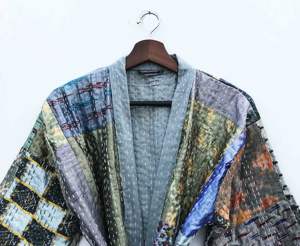 Magnifique kimono en coton et soie vert, patchwork Kantha, double couche de coton et soie, robe Kantha pour femmes faite à la main avec des poches et une ceinture - Product Image 3