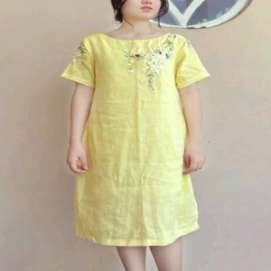 Vestido Midi Amarillo con Cuello en V, Sin Mangas, Bordado Floral en Relieve, Estilo Bohemio, Holgado, para Mujer, Uso Diario de Verano, Estilo Oriente Medio - Product Image 2