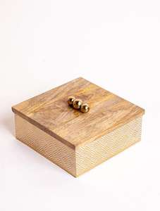 Caja de Almacenamiento de Joyas de Madera, Proporciona Almacenamiento Organizado para Anillos, Aretes, Pulseras y Collares Dentro de una Estructura de Madera - Product Image 2