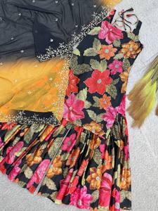 Costume Sharara à broderies lourdes très vendu pour les filles, tenue de fête de mariage, style Bollywood, séchage rapide - Product Image 4