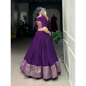 FashionHarbour venta al por mayor tarifa Pure Chanderi estilo Bollywood Lehenga Choli con Dupatta ropa de invierno tradicional para fiestas - Product Image 2