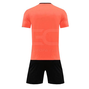 Nouveauté 2025, uniforme de football personnalisé, design différent, meilleur prix, uniforme de football pour les jeunes - Product Image 2