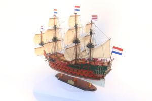 ZEVEN PROVINCIEN Navires en bois faits à la main pour la décoration de la maison du Nouvel An et de Noël - Product Image 2