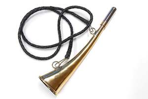 แตรบิวเกิ้ลทองเหลืองแท้พร้อมความเงางามเหมาะสำหรับงานแต่งงานเพื่อความบันเทิงทางดนตรีและงานทางวัฒนธรรม - Product Image 4