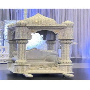 Amariya marocaine de luxe pour l'entrée de la mariée, Doli Amariya de luxe, collection Doli Palki pour mariages aux États-Unis - Product Image 1