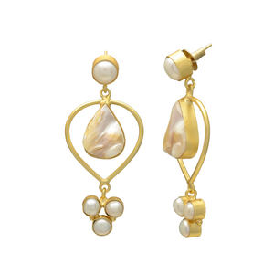 Pendientes de Perlas de Agua Dulce Naturales Blancas Ostra, Estilo Vintage, Latón Chapado en Oro de 24K, Hechos a Mano, para Boda, para Mujer - Product Image 3
