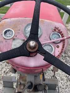 Tracteur Massey Ferguson 2705 2 roues motrices moteur diesel 6 cylindres avec composant de pompe à noyau - Product Image 4