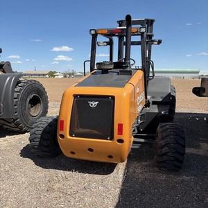 Chariot élévateur tout-terrain CASE 586H 2023 avec composants de transmission essentiels, capacité nominale de 3500 kg, garantie de 2 ans - Product Image 1