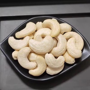 Noix de cajou du Vietnam, torréfiées en usine à Binh Phuoc, marque Hiva's Cashew W320 W240, croustillantes et délicieuses, 500g, prix abordable pour l'exportation - Product Image 3