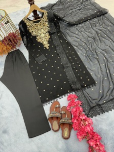 Conjunto de ropa de fiesta de diseñador Heavy Faux Georgette Kurta Bottom & Dupatta - Product Image 4