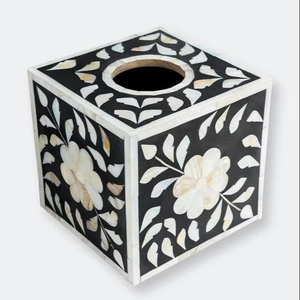 Portapañuelos Artístico con Incrustaciones de Hueso y Madreperla, Hecho a Mano - Product Image 1