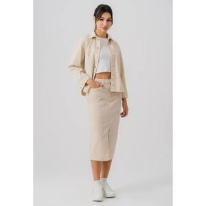 Chaqueta vaquera corta informal para mujer con mangas largas Abrigo de moda ecológico transpirable reversible crudo de invierno - Product Image 1