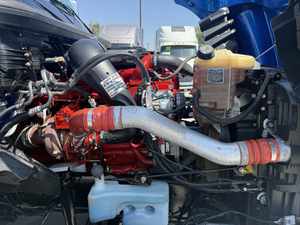 À VENDRE : Camion semi-remorque International LT Sleeper 2020 d'occasion, best-seller, avec toit surélevé, 450 CV, automatique, prêt à être expédié dans le monde entier - Product Image 5