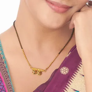 Pendentif Mangalsutra en or Kusuma Watimani - Style religieux - Product Image 3