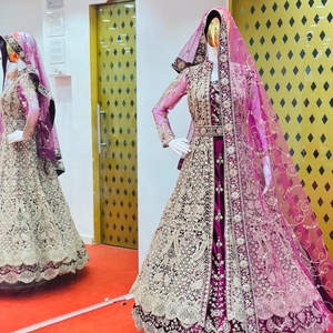 Nouveau Heavy Velvet Mastani Style Lehenga Choli Set avec Jarkan Stone Bridal Shrug Dupatta pour les fêtes d'hiver Collection Tendance - Product Image 1