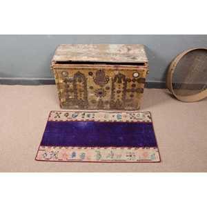 Tapis vintage 1,8 x 3,2 pieds, tapis persan turc en laine violet - Product Image 2