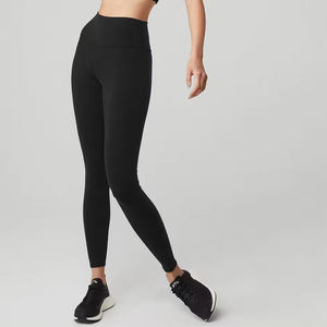 กางเกงเลกกิ้งกระชับสำหรับผู้หญิงเอวสูงไร้รอยต่อกางเกงโยคะรัดรูปออกกำลังกายรัดรูปสีดำ - Product Image 6