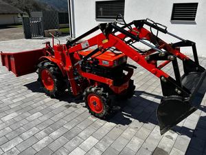 Mini tractor 4x4 económico con cargador frontal para pequeñas explotaciones agrícolas Kubota B1600 B7100 serie BX Kubota B7000 con cargador frontal, proveedor. - Product Image 3