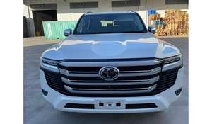 2023 GCC GENERAL SAHARA Essence Conduite à gauche Sièges en cuir Intérieur sombre Régulateur de vitesse adaptatif Berline Automatique Panoramique - Product Image 2