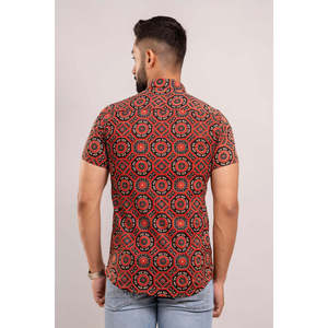 Chemise décontractée 100 % coton pour homme, imprimé ethnique noir et bordeaux, manches courtes, tissu popeline respirant, col cubain, ODM - Product Image 2