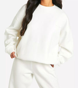 Venta al por mayor de Sudaderas con cuello redondo y logotipo personalizado para mujer, ropa de invierno con diseño bordado de rizo francés y ropa teñida - Product Image 1