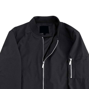 เสื้อแจ็คเก็ตบอมเบอร์ฤดูหนาวสำหรับผู้ชาย คุณภาพสูง ผลิตจากโพลีเอสเตอร์ กันน้ำ เป็นมิตรกับสิ่งแวดล้อม คอตั้ง สีสันปรับแต่งได้ บริการ OEM ด้านหน้า - Product Image 5