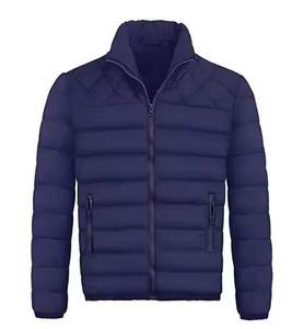 เสื้อโค้ทสีดำเงาแบบสั่งทำพิเศษสำหรับผู้ชาย ผ้าฝ้ายบุใยแบบพองตัว มีโลโก้ด้านหน้า สไตล์ไฮสตรีท สำหรับฤดูหนาว ระบายอากาศได้ดี - Product Image 6