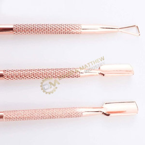 เครื่องมือดันหนังบนเล็บแบบสองด้านสีโรสโกลด์สแตนเลสสตีลออกแบบมาเพื่อทำความสะอาดและเสริมสุขภาพเล็บ - Product Image 5