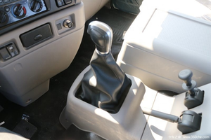 Tracteur électrique très puissant et beau avec une vitesse de 90 km/h et une autonomie de 200 km - Product Image 3