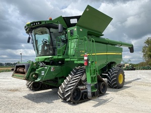 Combine <b>Harvester</b> for Crop Harvesting - Product Image 6