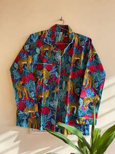 Beau pyjama en coton imprimé tigre bleu pour femmes Costume de nuit à col en V Style sexy respirant et doux - Product Image 3